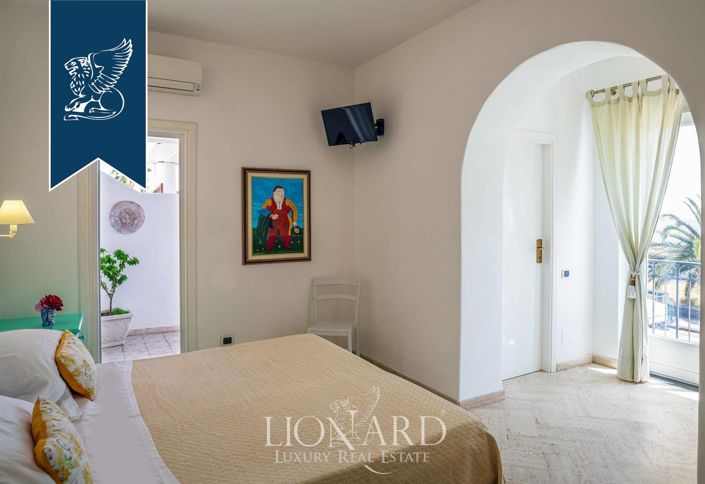 Image No.32-25 Bed Hotel for sale