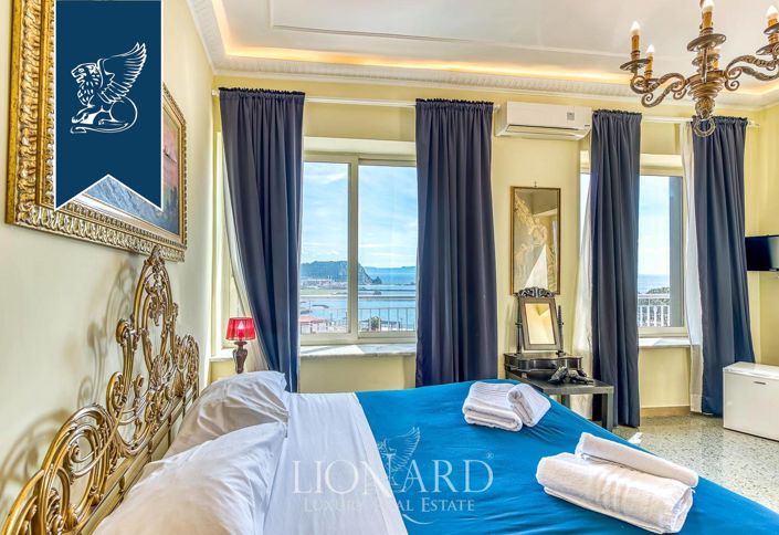 Image No.18-8 Bed Villa for sale