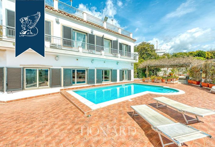 Image No.3-8 Bed Villa for sale