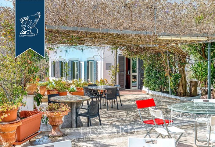 Image No.8-8 Bed Villa for sale