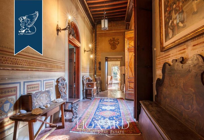 Image No.16-40 Bed Property for sale