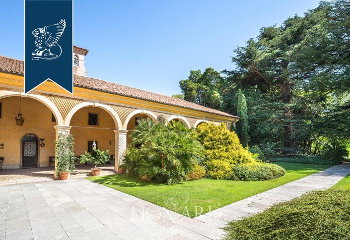 Image No.6-4 Bed Villa for sale