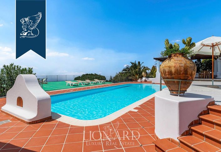 Image No.5-10 Bed Villa for sale