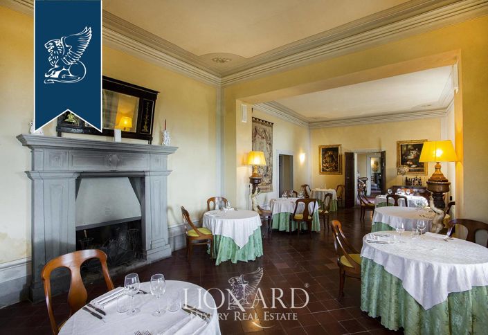 Image No.25-45 Bed Villa for sale