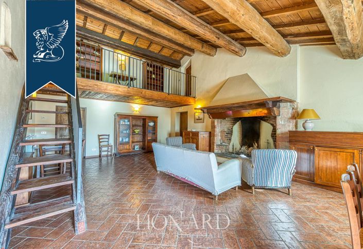 Image No.25-9 Bed Farmhouse for sale