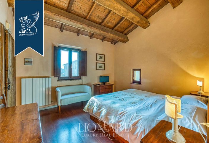 Image No.30-9 Bed Farmhouse for sale