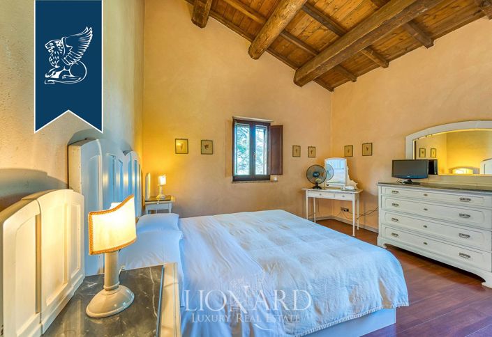 Image No.31-9 Bed Farmhouse for sale