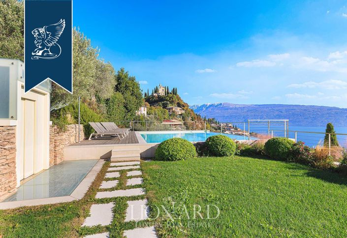 Image No.10-4 Bed Villa for sale