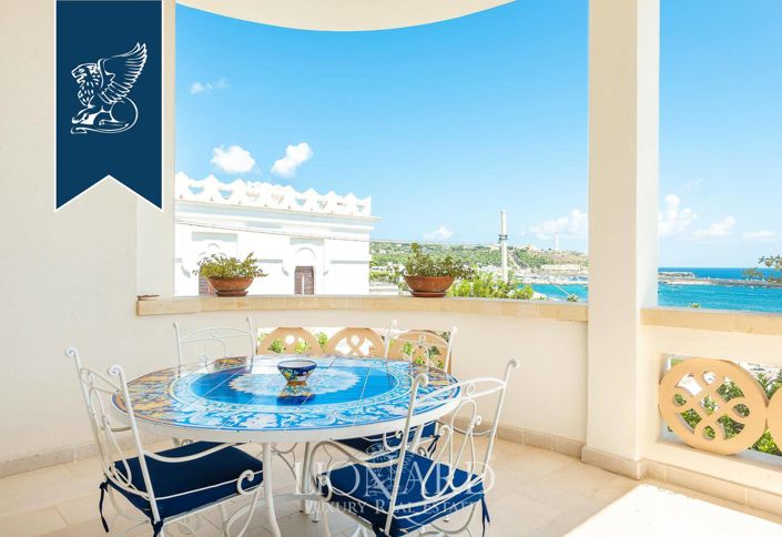 Image No.25-6 Bed Villa for sale