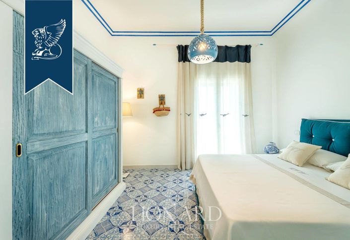 Image No.44-6 Bed Villa for sale