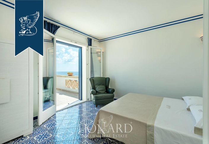 Image No.52-6 Bed Villa for sale