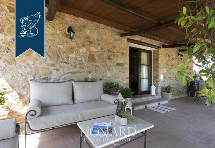 Image No.33-5 Bed Country House for sale