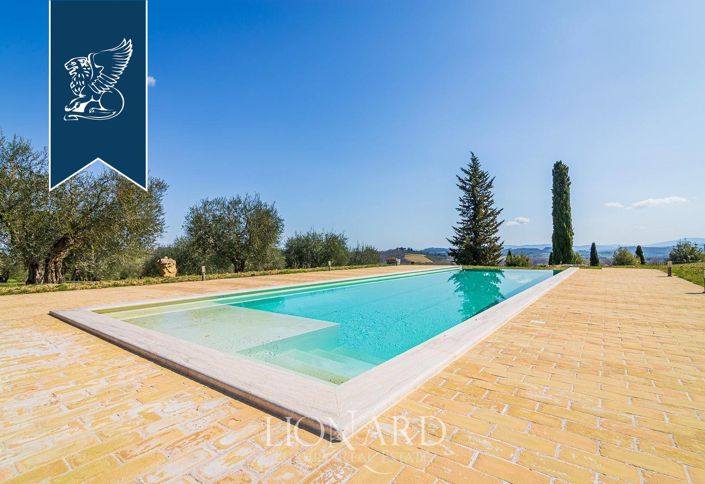 Image No.17-21 Bed Hotel for sale