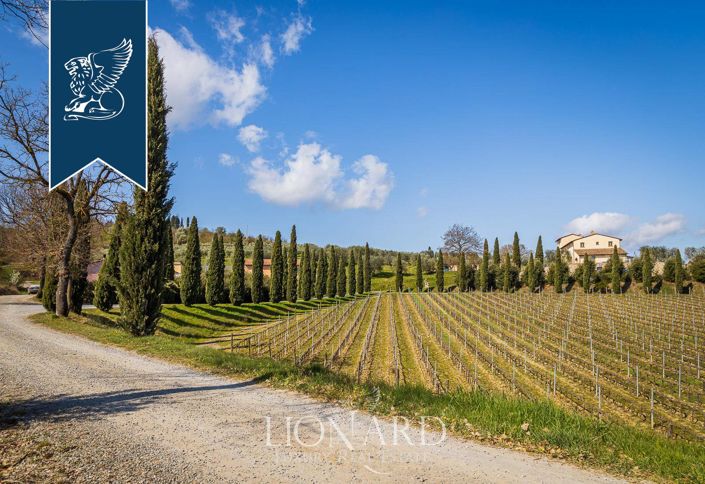 Image No.22-21 Bed Hotel for sale