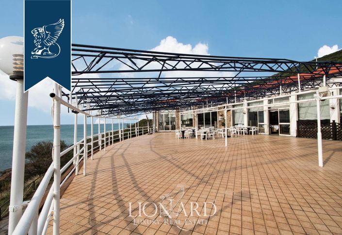 Image No.19-15 Bed Hotel for sale