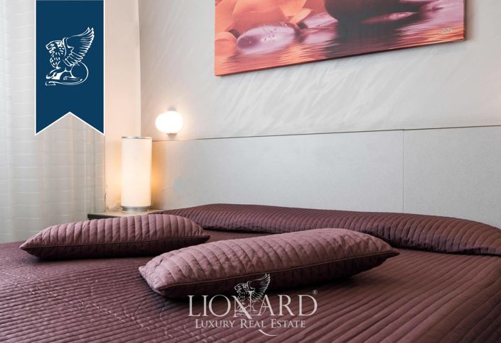 Image No.42-15 Bed Hotel for sale