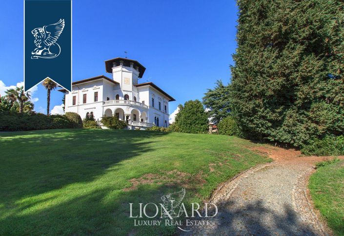 Image No.2-10 Bed Villa for sale