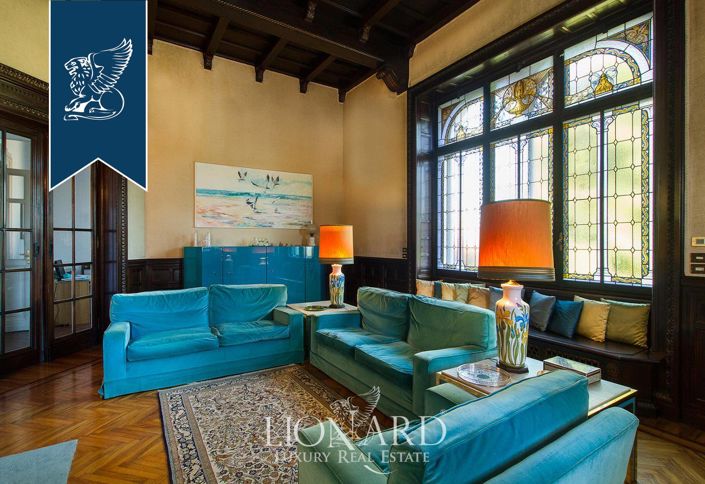 Image No.38-10 Bed Villa for sale