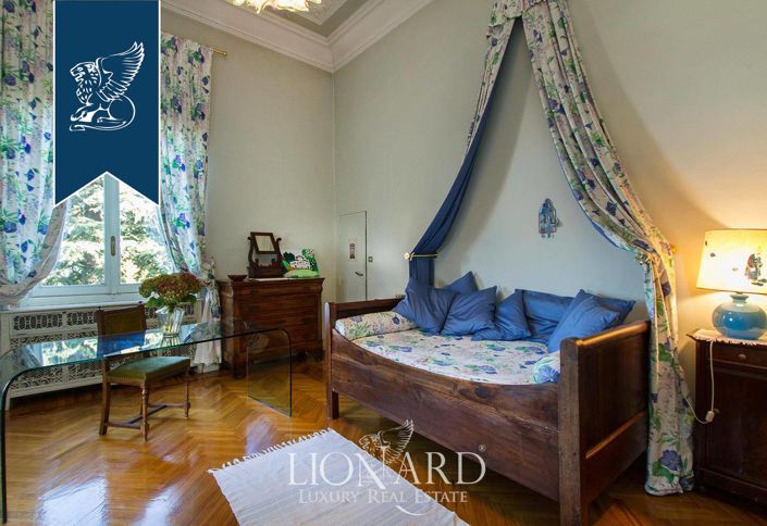 Image No.51-10 Bed Villa for sale