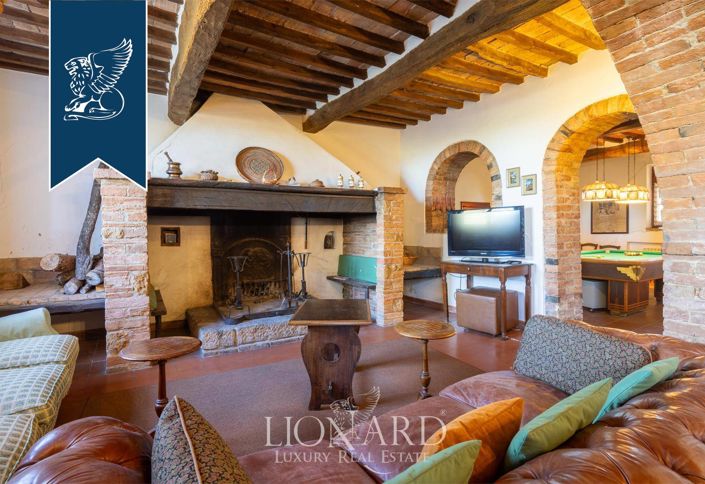 Image No.6-6 Bed Farmhouse for sale