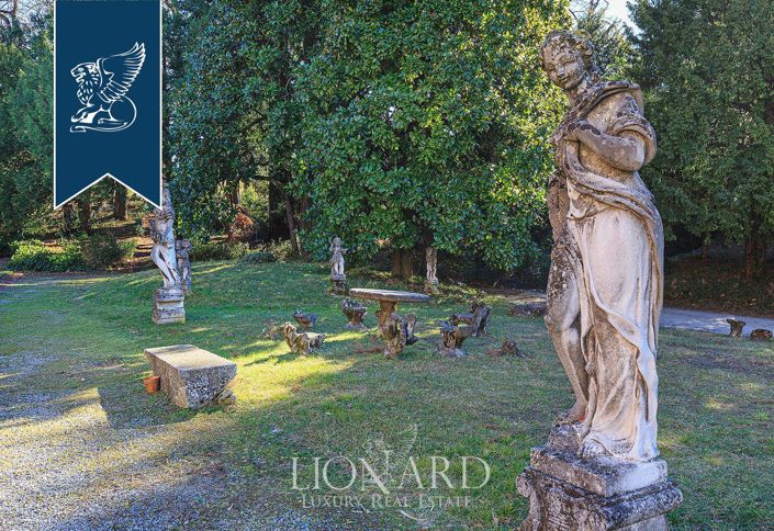 Image No.18-15 Bed Villa for sale