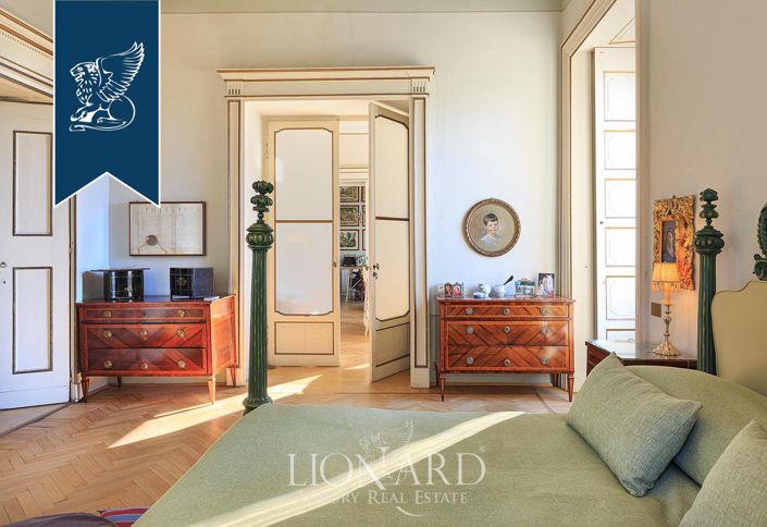 Image No.31-15 Bed Villa for sale