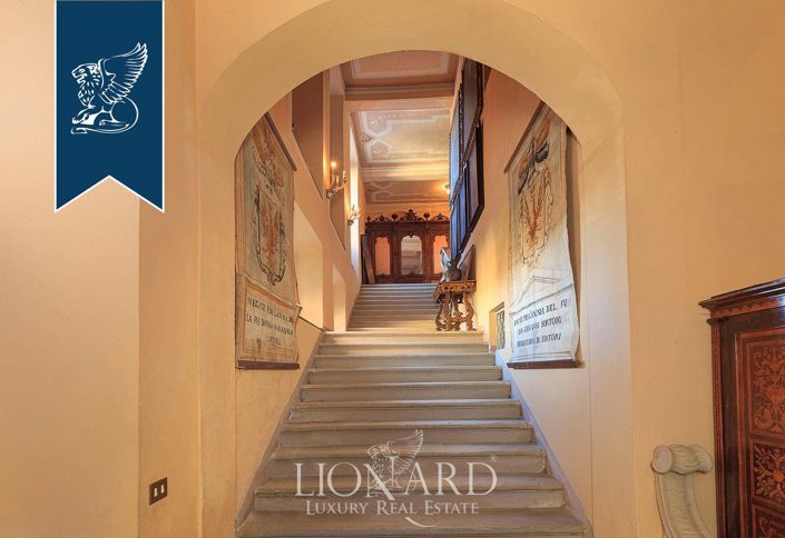 Image No.37-15 Bed Villa for sale