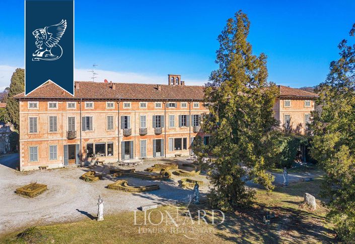 Image No.9-15 Bed Villa for sale