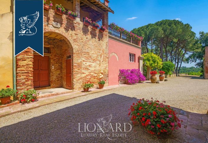 Image No.12-10 Bed Villa for sale