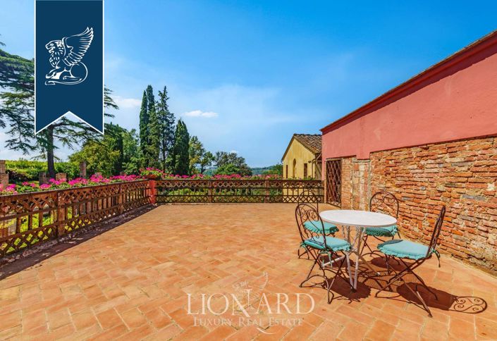 Image No.14-10 Bed Villa for sale