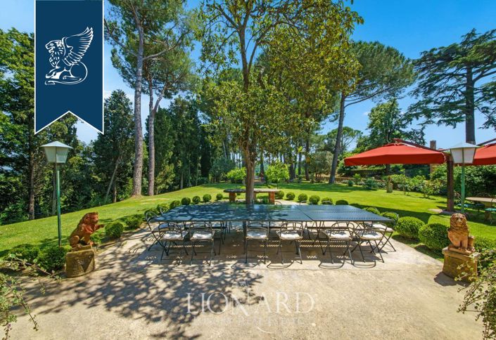 Image No.18-10 Bed Villa for sale