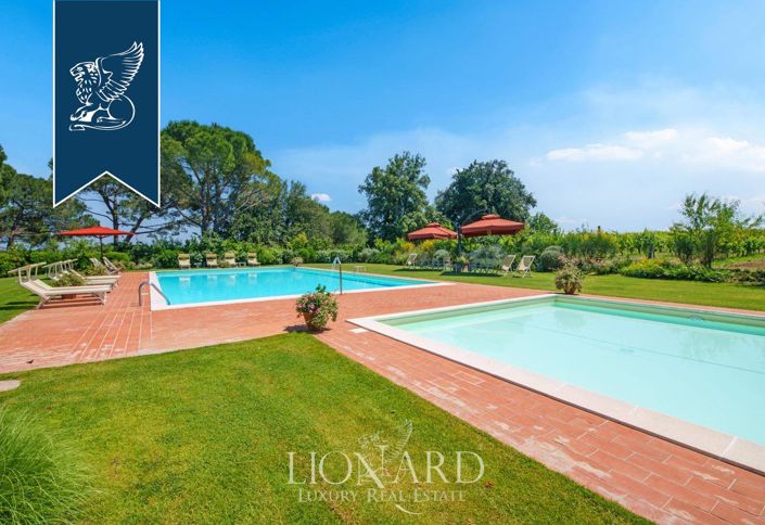 Image No.7-10 Bed Villa for sale