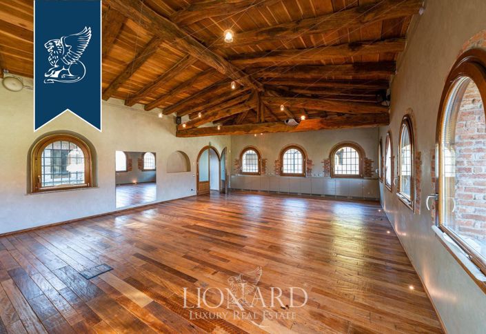 Image No.41-23 Bed Hotel for sale