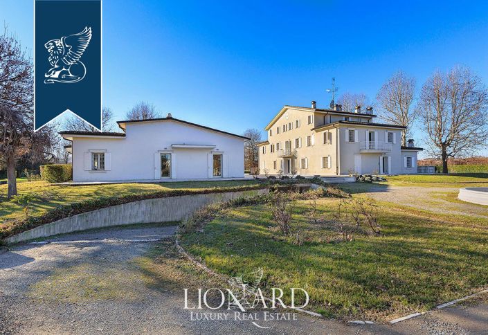 Image No.13-7 Bed Villa for sale