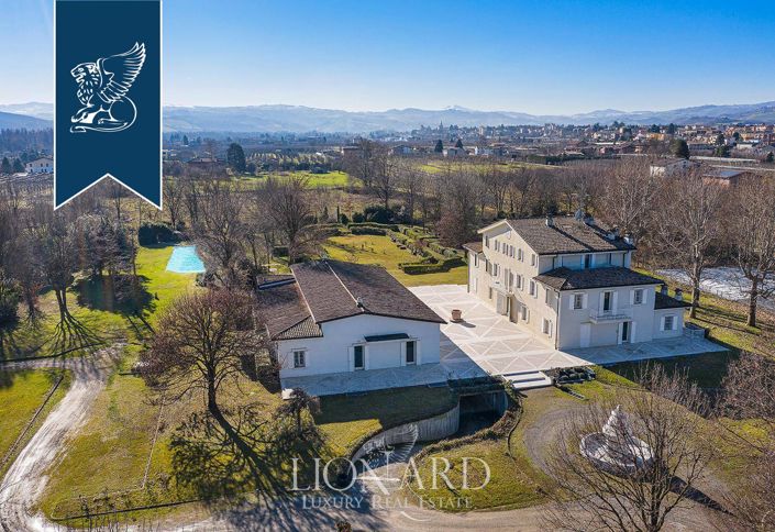 Image No.8-7 Bed Villa for sale