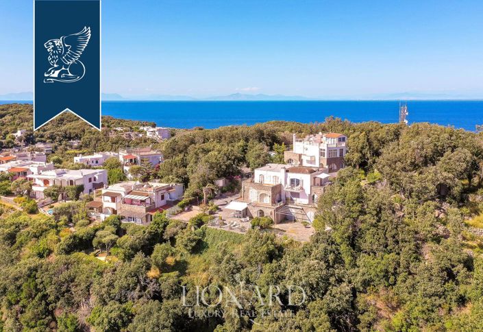 Image No.2-6 Bed Villa for sale