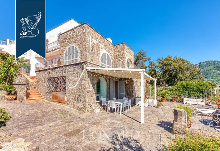 Image No.6-6 Bed Villa for sale