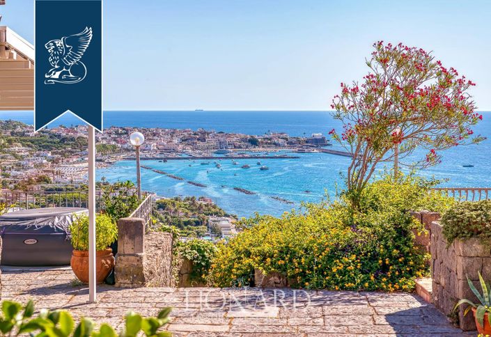 Image No.7-6 Bed Villa for sale