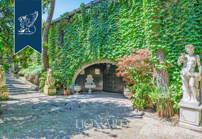 Image No.2-4 Bed Villa for sale