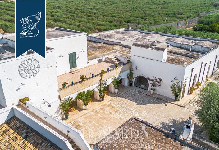 Image No.10-5 Bed Farmhouse for sale