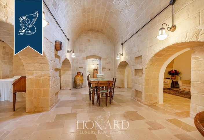 Image No.16-5 Bed Farmhouse for sale