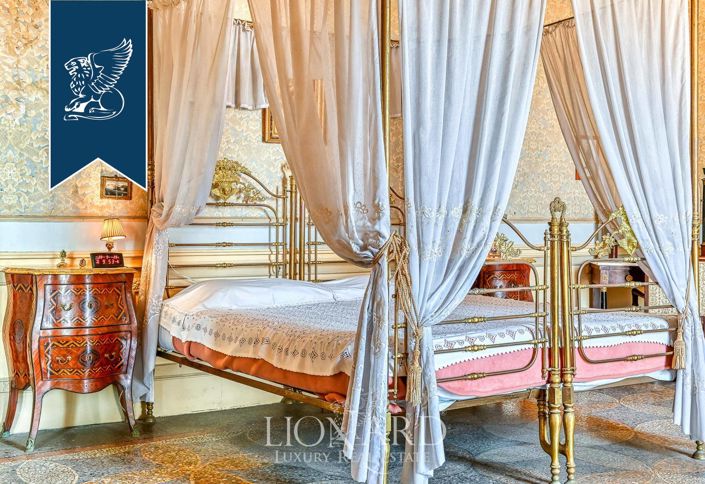 Image No.13-4 Bed Villa for sale