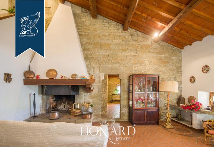 Image No.15-7 Bed Farmhouse for sale