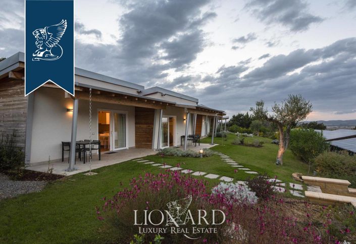 Image No.16-80 Bed Hotel for sale