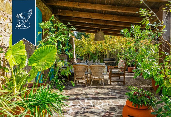 Image No.10-7 Bed Farmhouse for sale