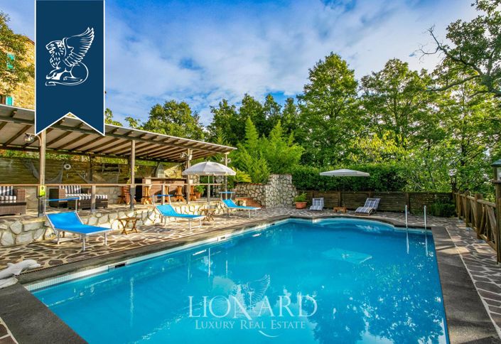 Image No.28-7 Bed Farmhouse for sale