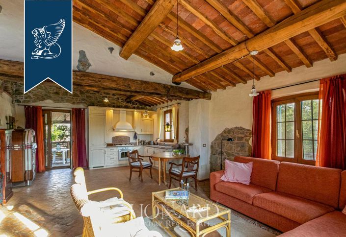 Image No.33-7 Bed Farmhouse for sale