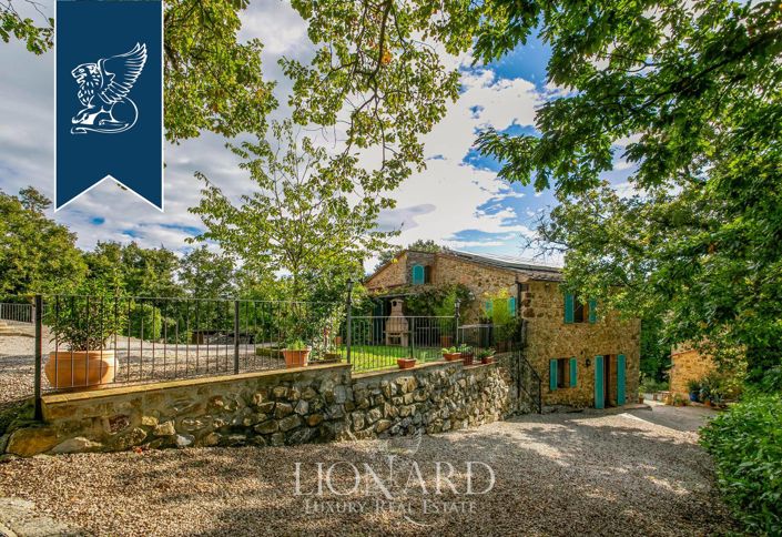 Image No.4-7 Bed Farmhouse for sale