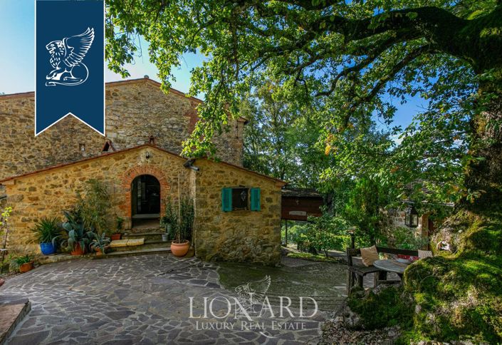 Image No.8-7 Bed Farmhouse for sale