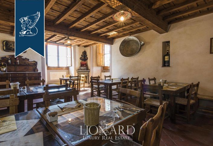 Image No.16-22 Bed Villa for sale